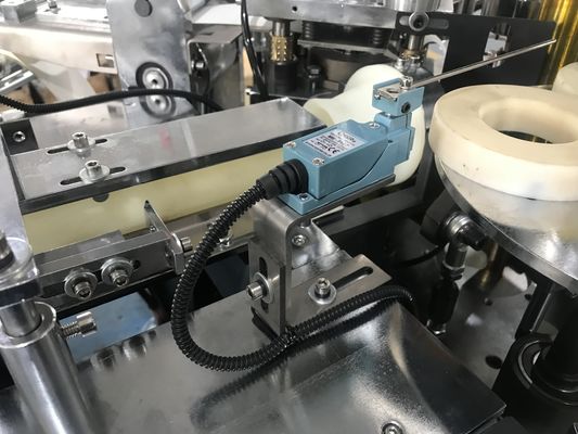 Opmerking Op maat gemaakte service 65-85 stuks/min Medium Speed Paper Cup Making Machine Automatic Forming Machine