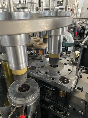 Verbrengingspapierbekervormmachine met 0,5-0,8 MPa gasbron en 150-350 GSM-papierspecificatie
