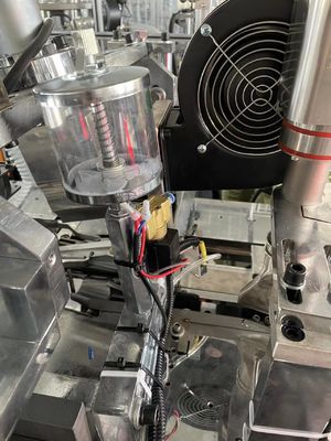 Verbrengingspapierbekervormmachine met 0,5-0,8 MPa gasbron en 150-350 GSM-papierspecificatie