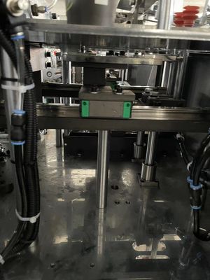 Volledig automatische hogesnelheidspapierbekervormmachine met koperen balkbeker