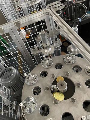 1900 kg Automatische hogesnelheids-ultrasoon koffiebekermachine voor het maken van koffiebekers